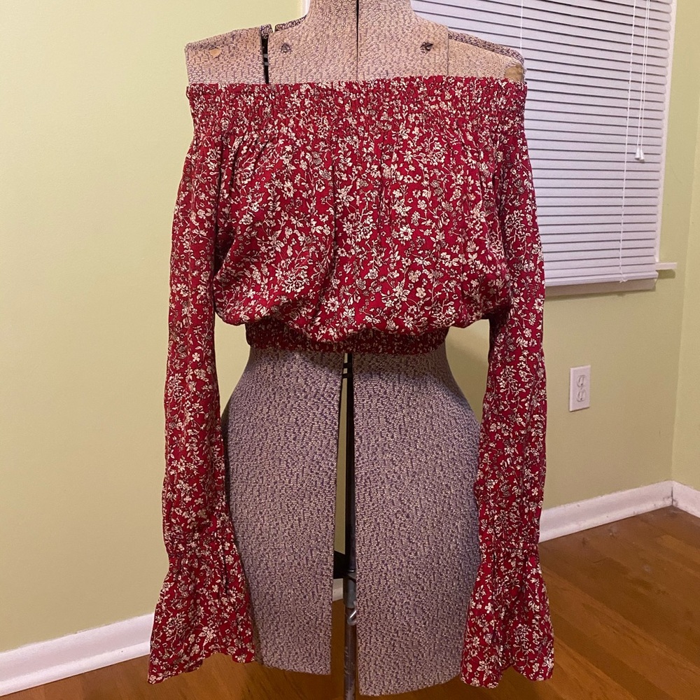 Etophe studios off the should crop top